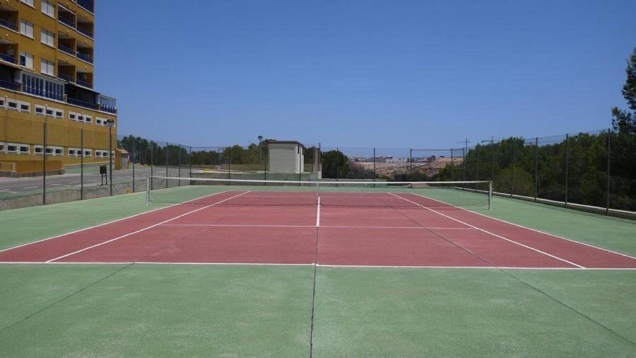 2-Bedroom And Living Room Apartment Near Campoamor Beach Exteriör bild